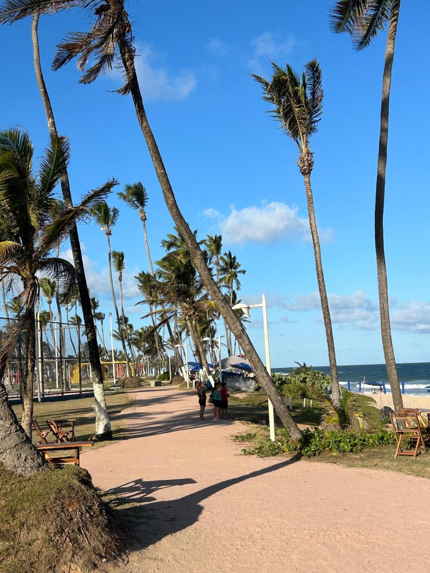 Village Em Stella Maris A 50M Da Praia Salvador Kültér fotó